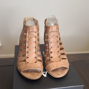 Naturalizer Talan Latte Slingback Peep Toe Sandle Heels